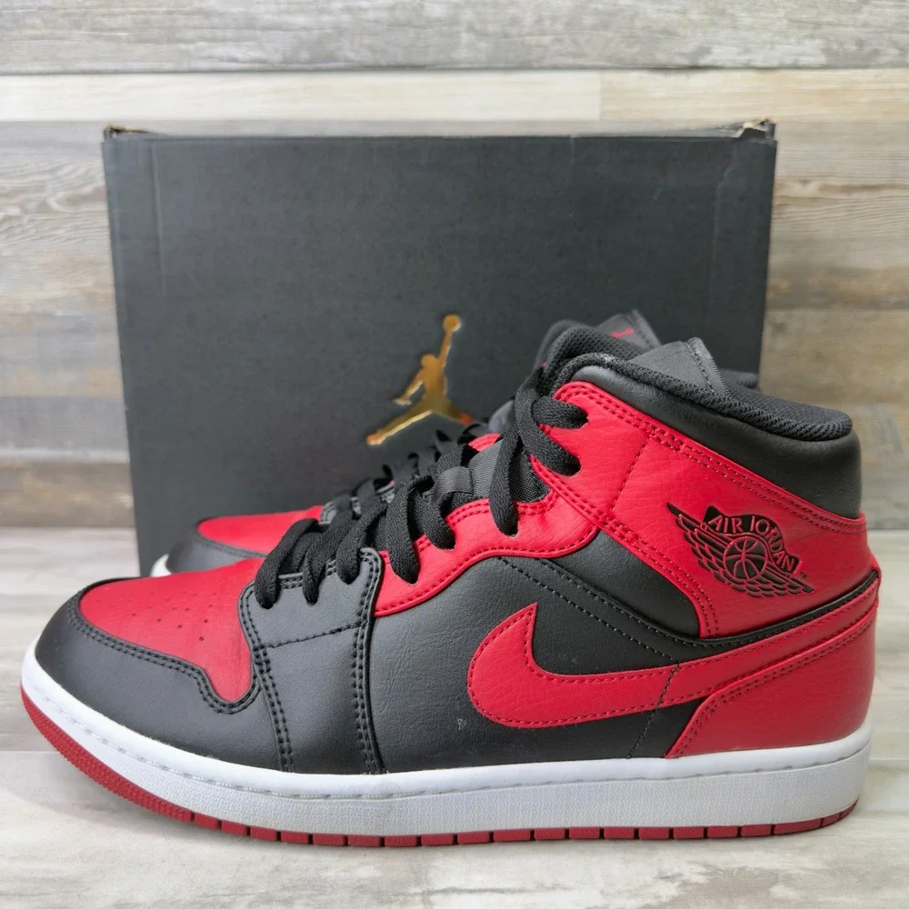 Nike Air Jordan 1 Mid Mens Size 10.5 Sneakers Banned Black Gym Red 554724-074